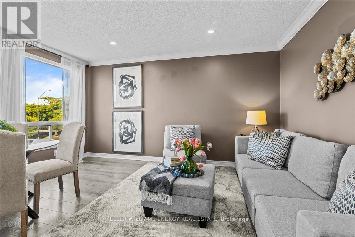 601 Grandview Street S, Oshawa, Ontario  L1H 7T5 - Photo 1 - E12409280