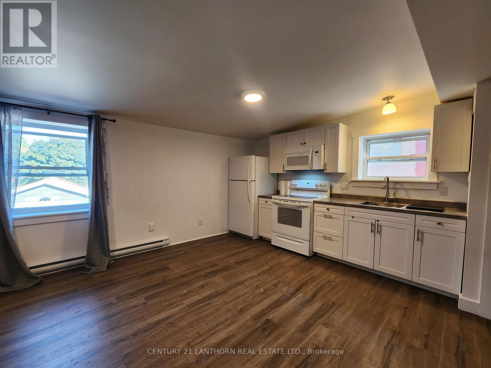 279-281 Picton Main Street, Prince Edward County, Ontario  K0K 1T0 - Photo 33 - X12405042