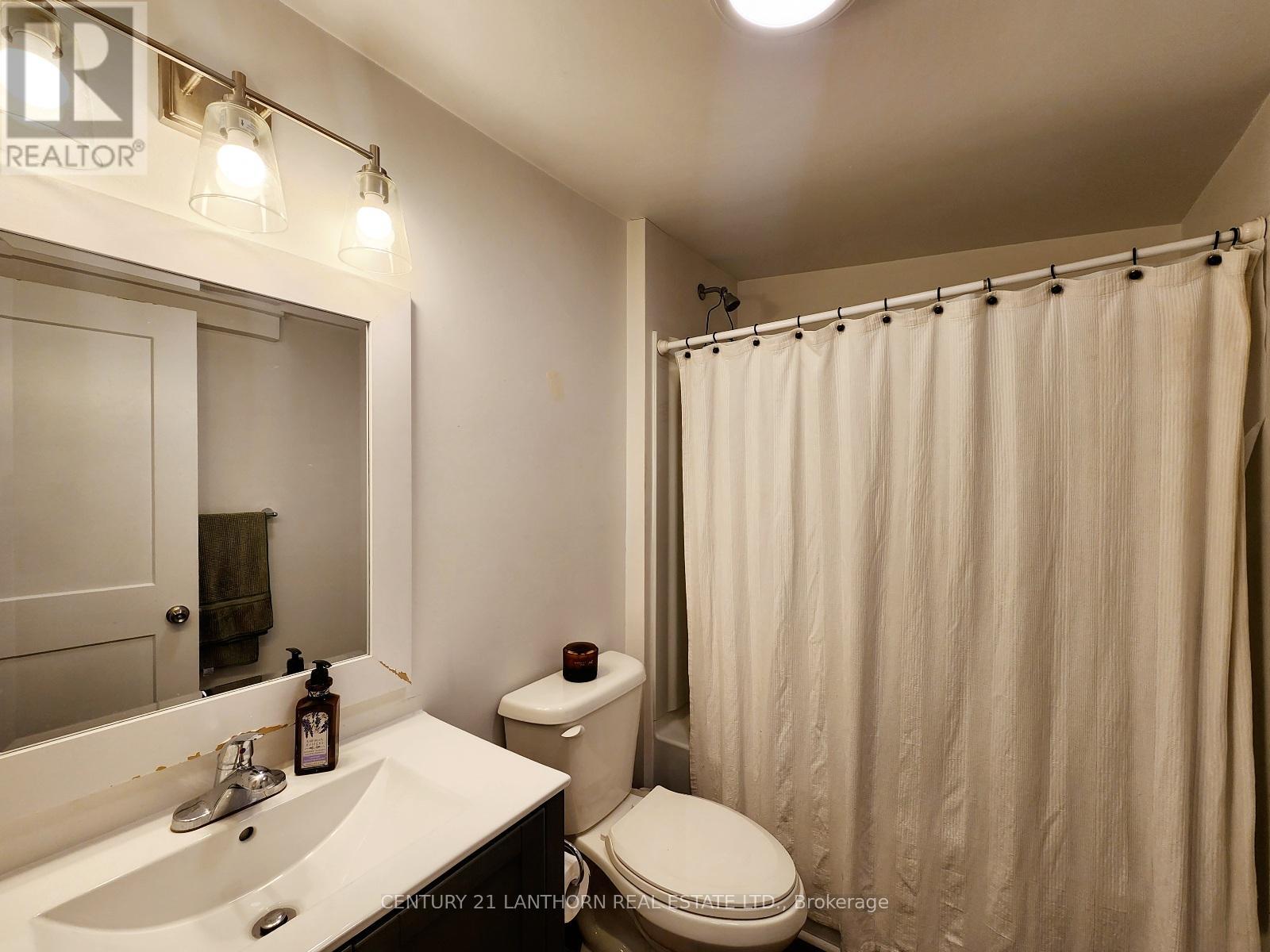 279-281 Picton Main Street, Prince Edward County, Ontario  K0K 1T0 - Photo 37 - X12405042