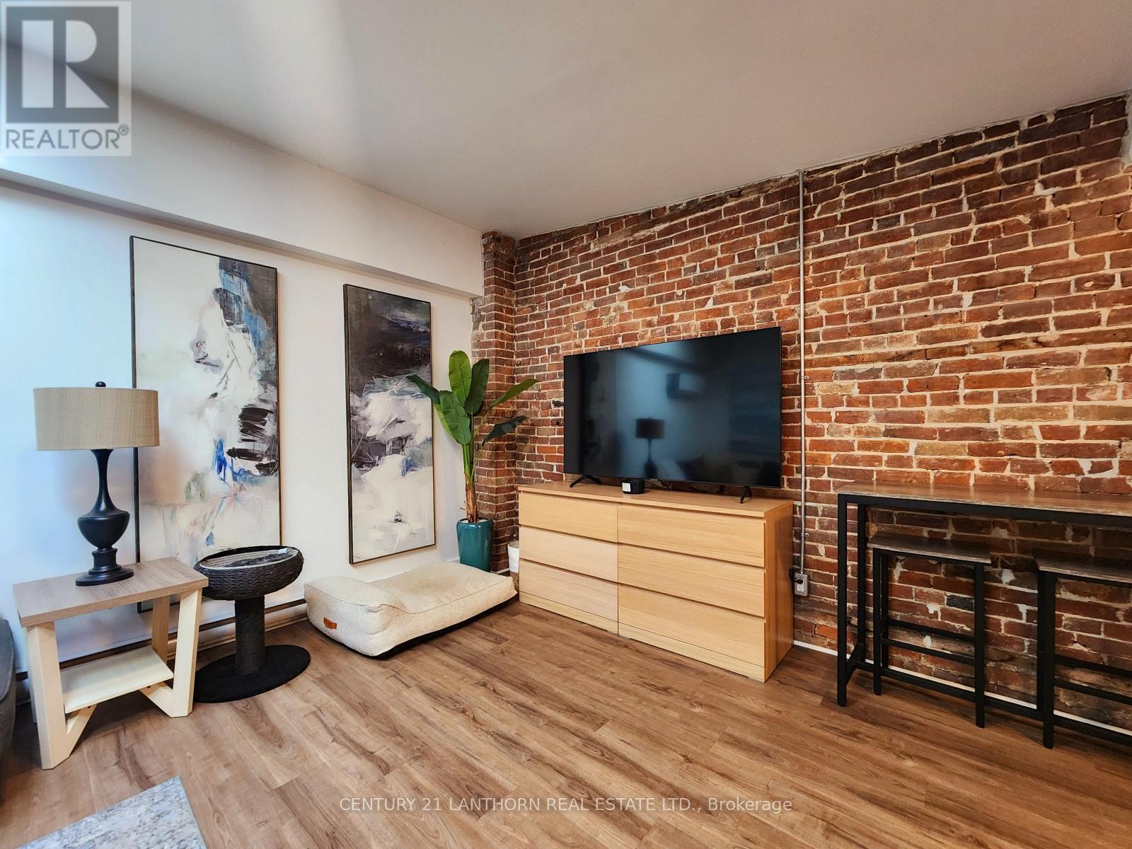 279-281 Picton Main Street, Prince Edward County, Ontario  K0K 1T0 - Photo 35 - X12405042