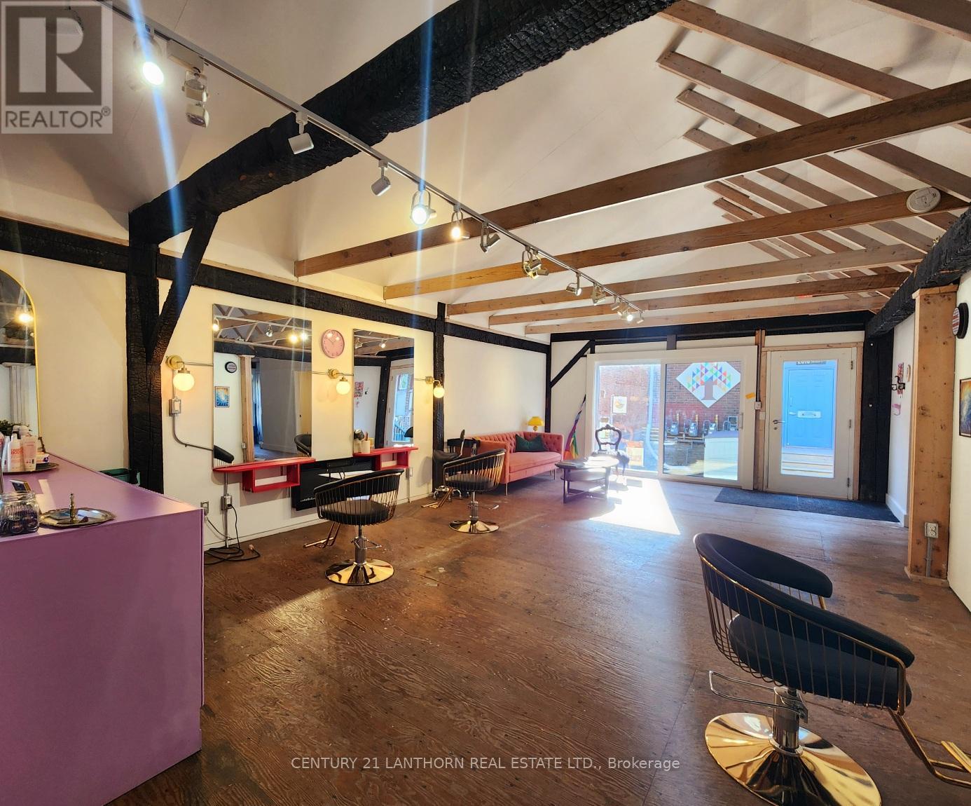 279-281 Picton Main Street, Prince Edward County, Ontario  K0K 1T0 - Photo 25 - X12405042