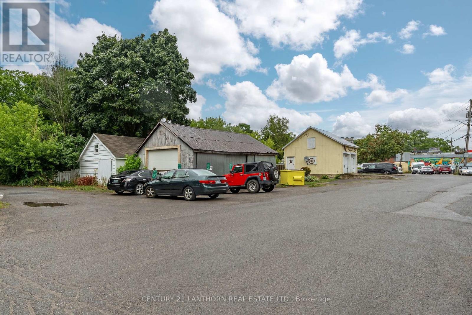 279-281 Picton Main Street, Prince Edward County, Ontario  K0K 1T0 - Photo 18 - X12405042