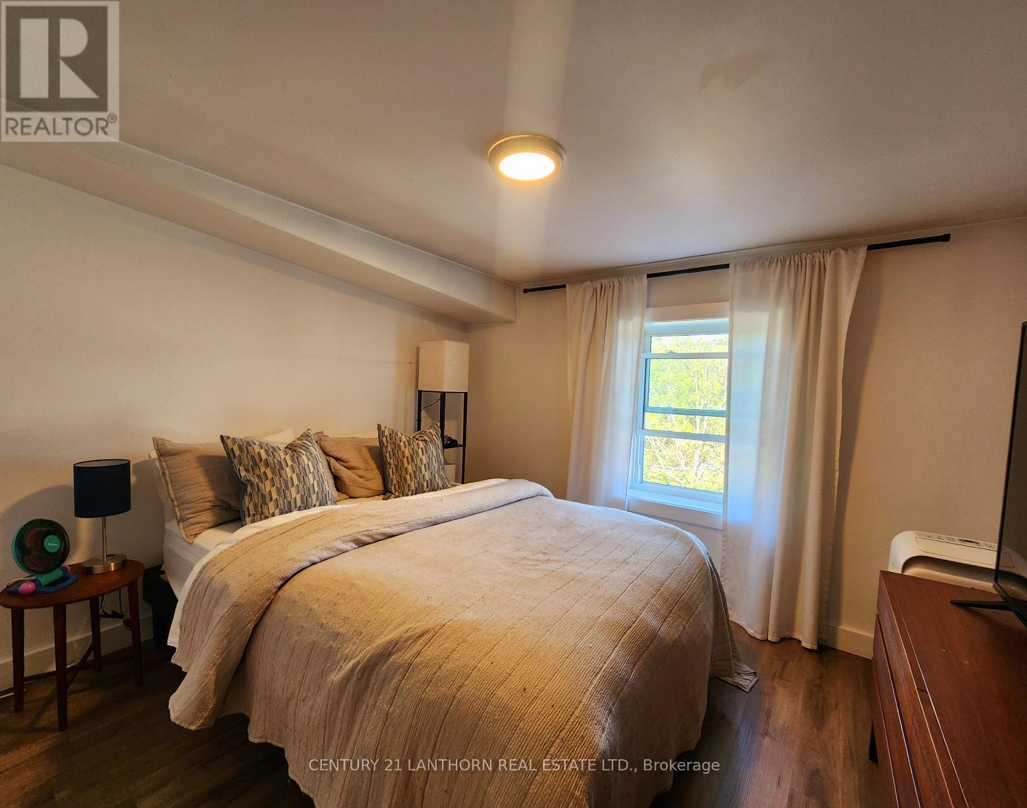 279-281 Picton Main Street, Prince Edward County, Ontario  K0K 1T0 - Photo 38 - X12405042