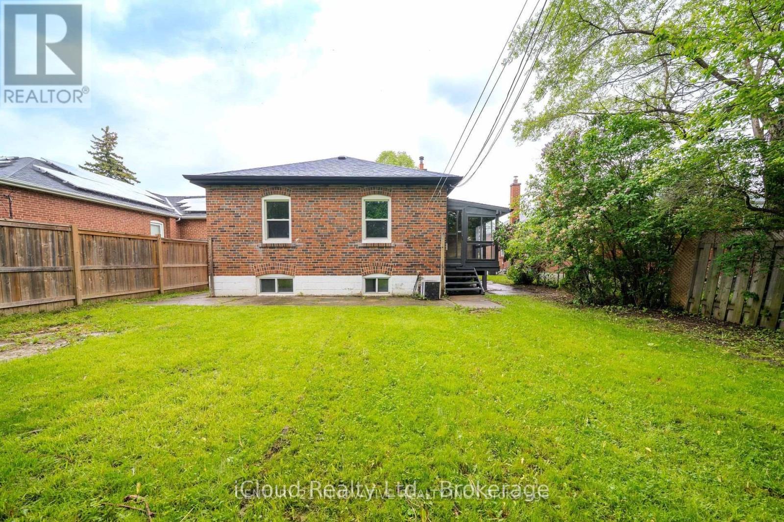 Upper - 94 Lynvalley Crescent, Toronto, Ontario  M1R 2V4 - Photo 26 - E12378207
