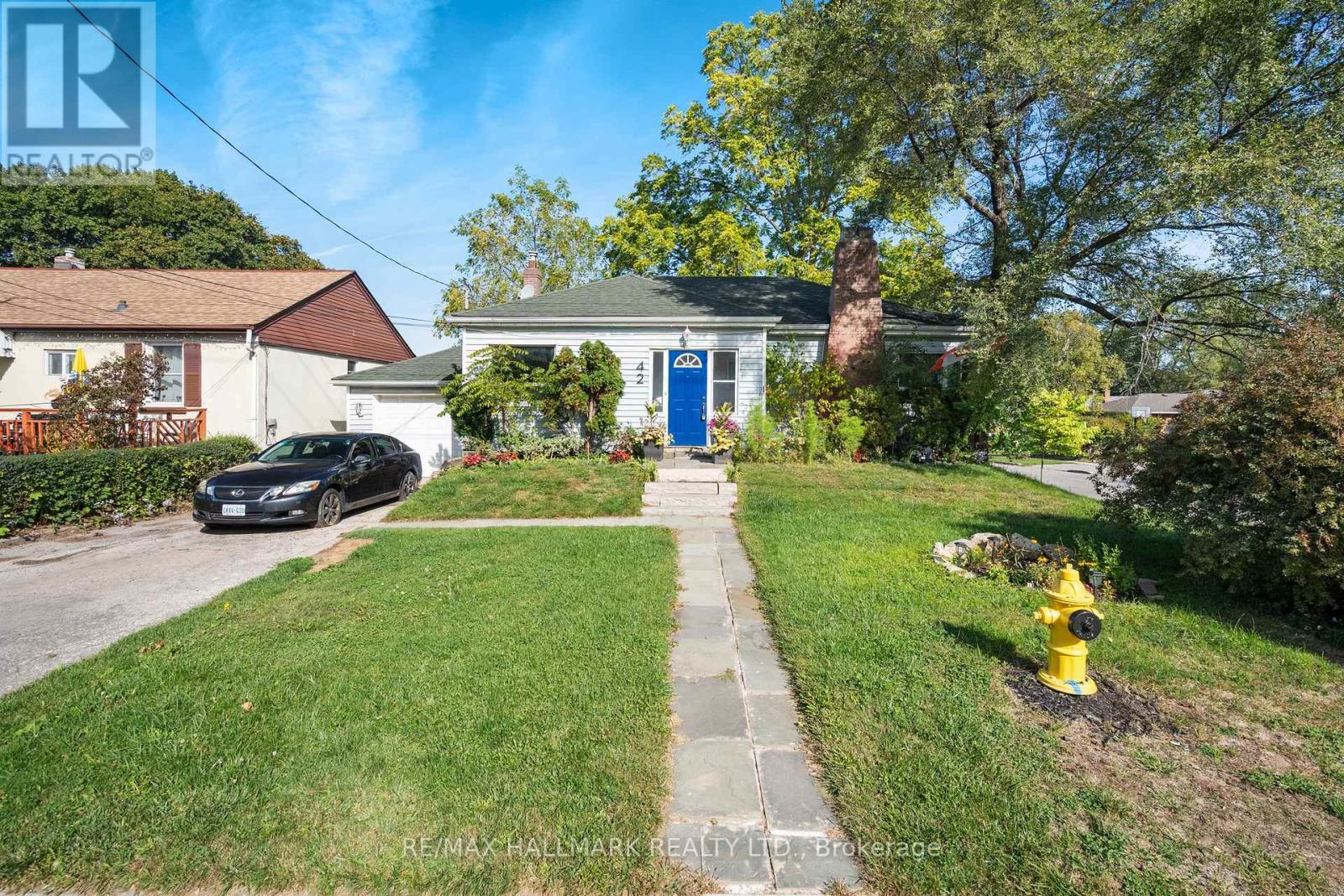 42 Anson Avenue, Toronto, Ontario  M1M 1X3 - Photo 2 - E12446523