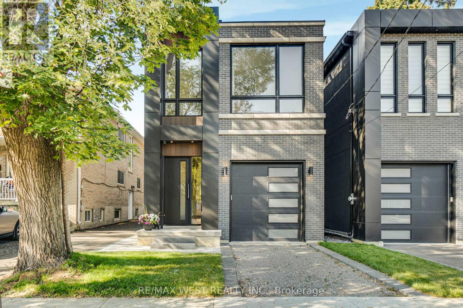 12A FOCH AVENUE, Toronto, Ontario