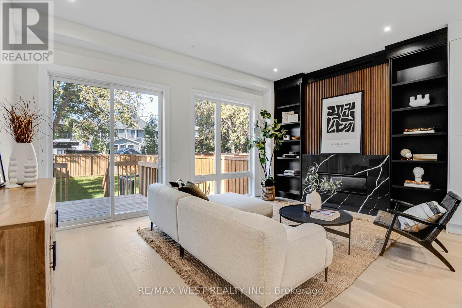 12a Foch Avenue, Toronto, Ontario  M8W 3X1 - Photo 5 - W12442471