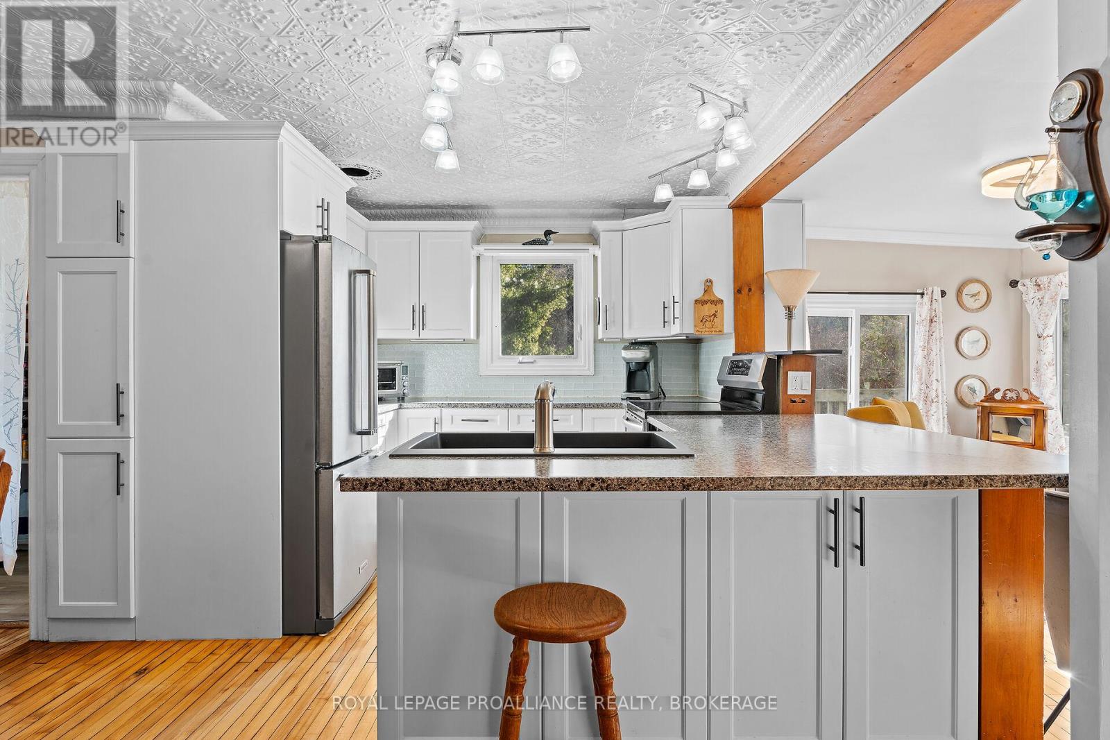 718 Jones Falls Road, Rideau Lakes, Ontario  K0G 1E0 - Photo 13 - X12446366