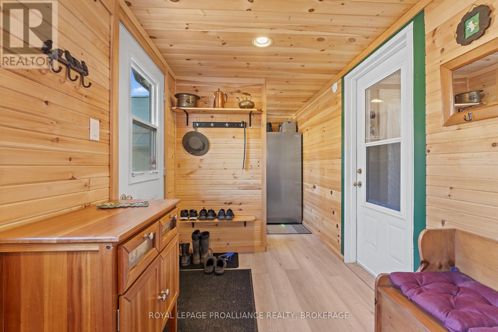 718 Jones Falls Road, Rideau Lakes, Ontario  K0G 1E0 - Photo 9 - X12446366