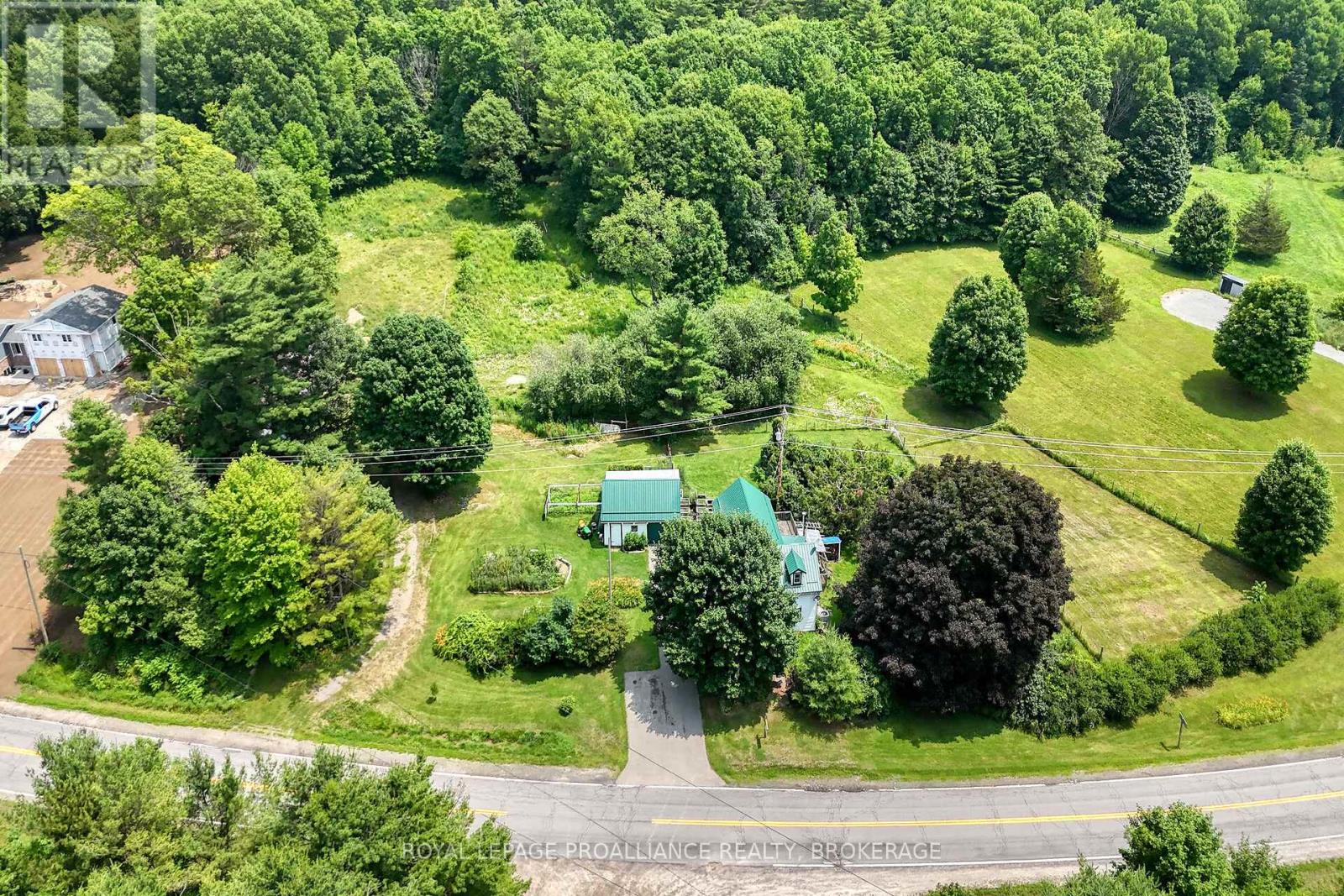 718 Jones Falls Road, Rideau Lakes, Ontario  K0G 1E0 - Photo 36 - X12446366