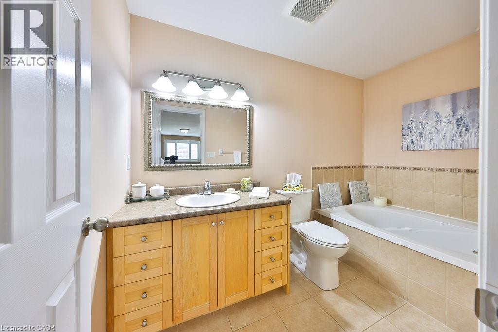 2304 Sovereign Street, Oakville, Ontario  L6L 1L6 - Photo 23 - 40769757