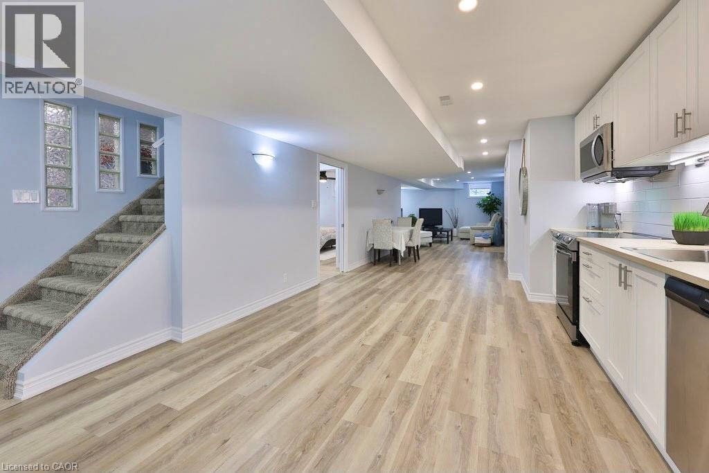 2304 Sovereign Street, Oakville, Ontario  L6L 1L6 - Photo 25 - 40769757