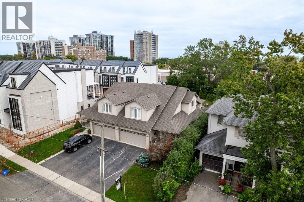 2304 Sovereign Street, Oakville, Ontario  L6L 1L6 - Photo 3 - 40769757