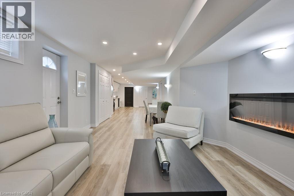 2304 Sovereign Street, Oakville, Ontario  L6L 1L6 - Photo 30 - 40769757