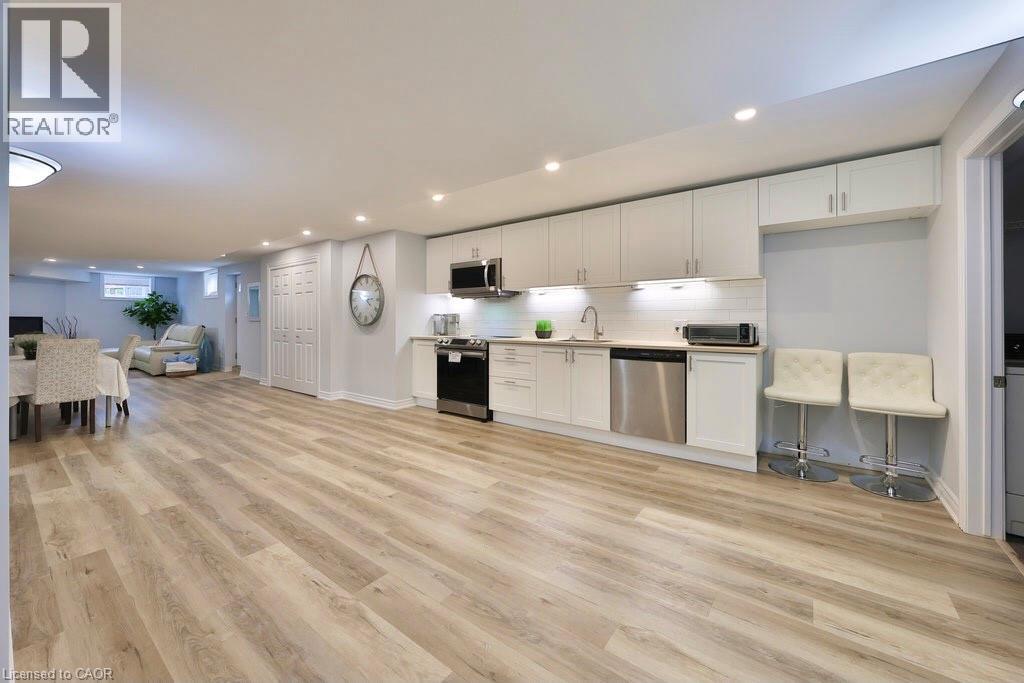 2304 Sovereign Street, Oakville, Ontario  L6L 1L6 - Photo 31 - 40769757