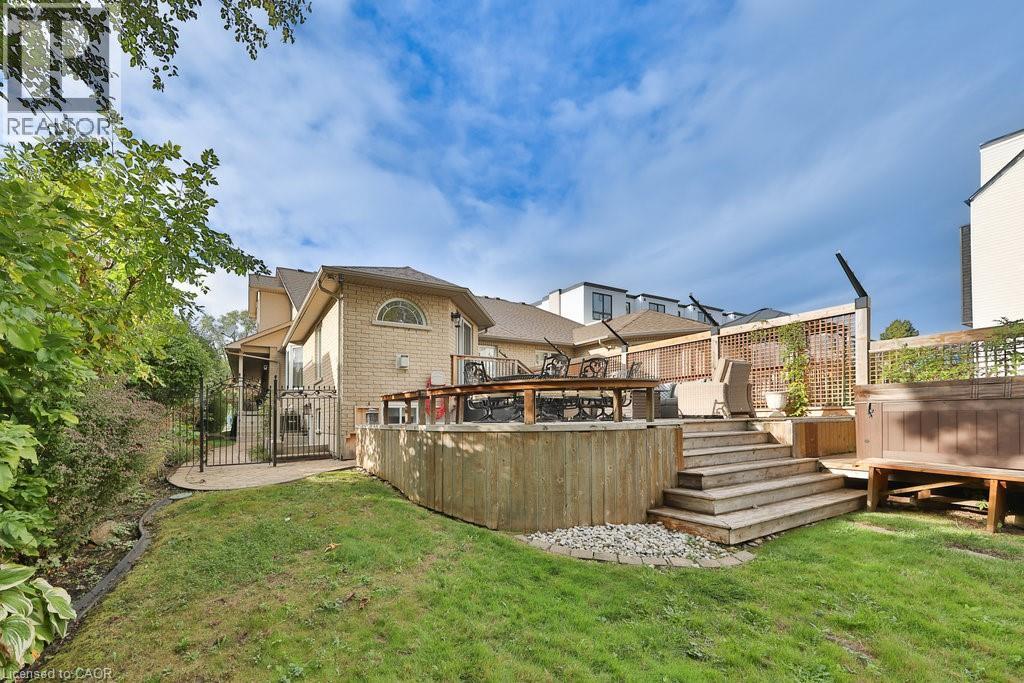 2304 Sovereign Street, Oakville, Ontario  L6L 1L6 - Photo 38 - 40769757