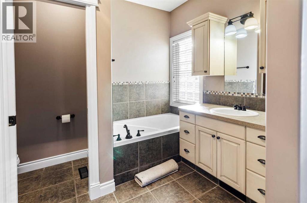 108 Allwright Close, Red Deer, Alberta  T4R 3P2 - Photo 33 - A2260875