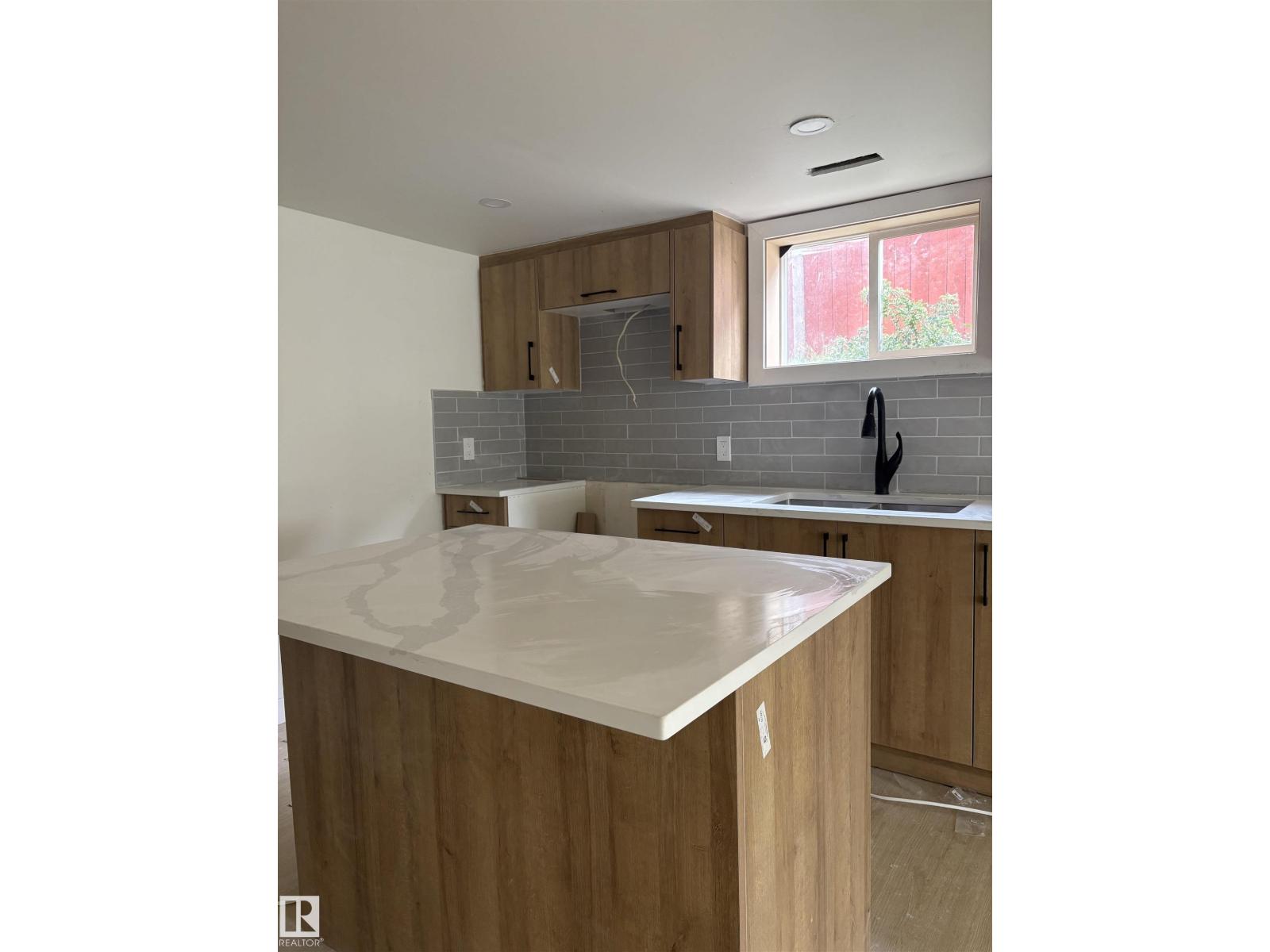 12907 26 St Nw, Edmonton, Alberta  T5A 3X8 - Photo 9 - E4460377