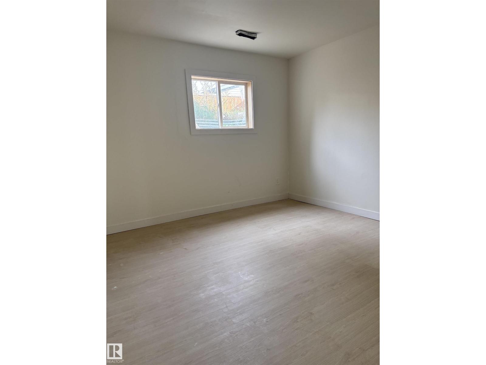 12907 26 St Nw, Edmonton, Alberta  T5A 3X8 - Photo 4 - E4460377
