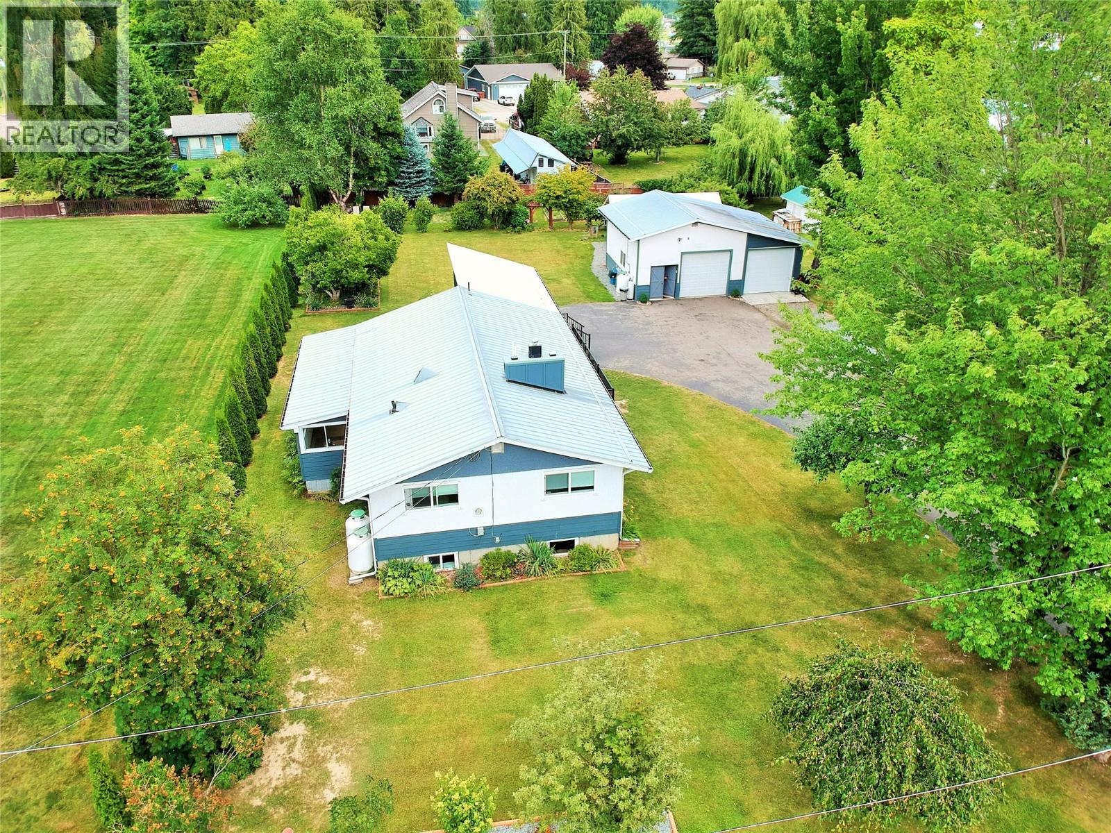 1421 Rauma Avenue, Sicamous, British Columbia  V0E 2V4 - Photo 7 - 10355065