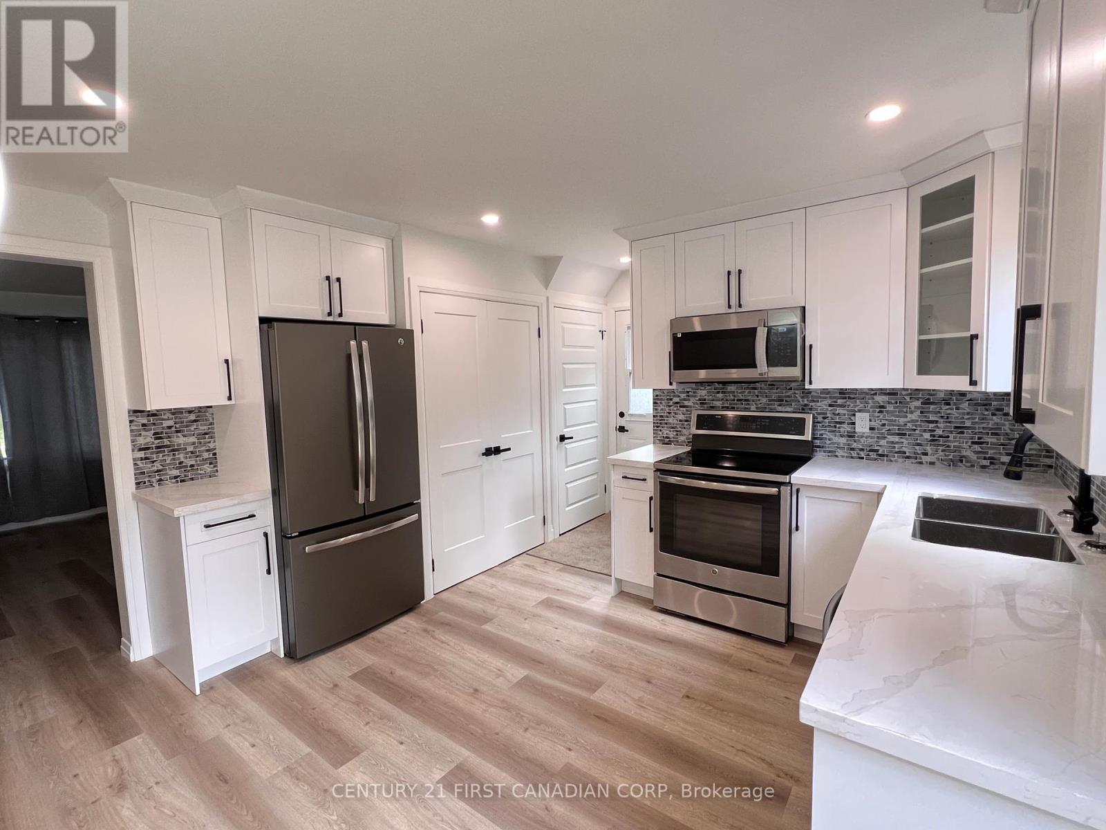 5 Chiddington Gate, London South (South R), Ontario  N6C 5K9 - Photo 14 - X12446788