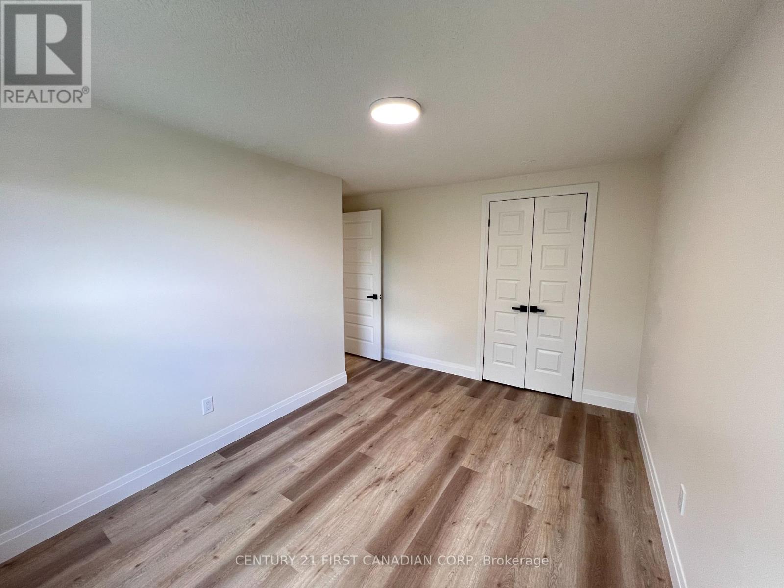 5 Chiddington Gate, London South (South R), Ontario  N6C 5K9 - Photo 17 - X12446788