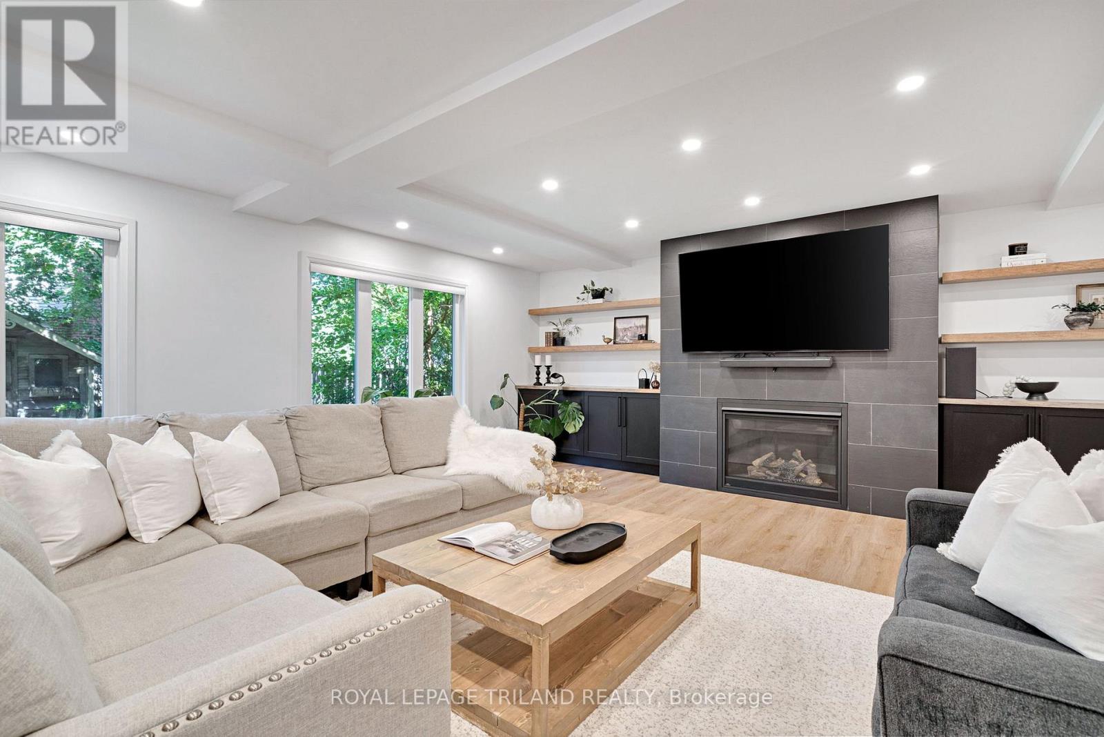 22 Wendy Crescent, London North (North B), Ontario  N5X 3J6 - Photo 7 - X12446802