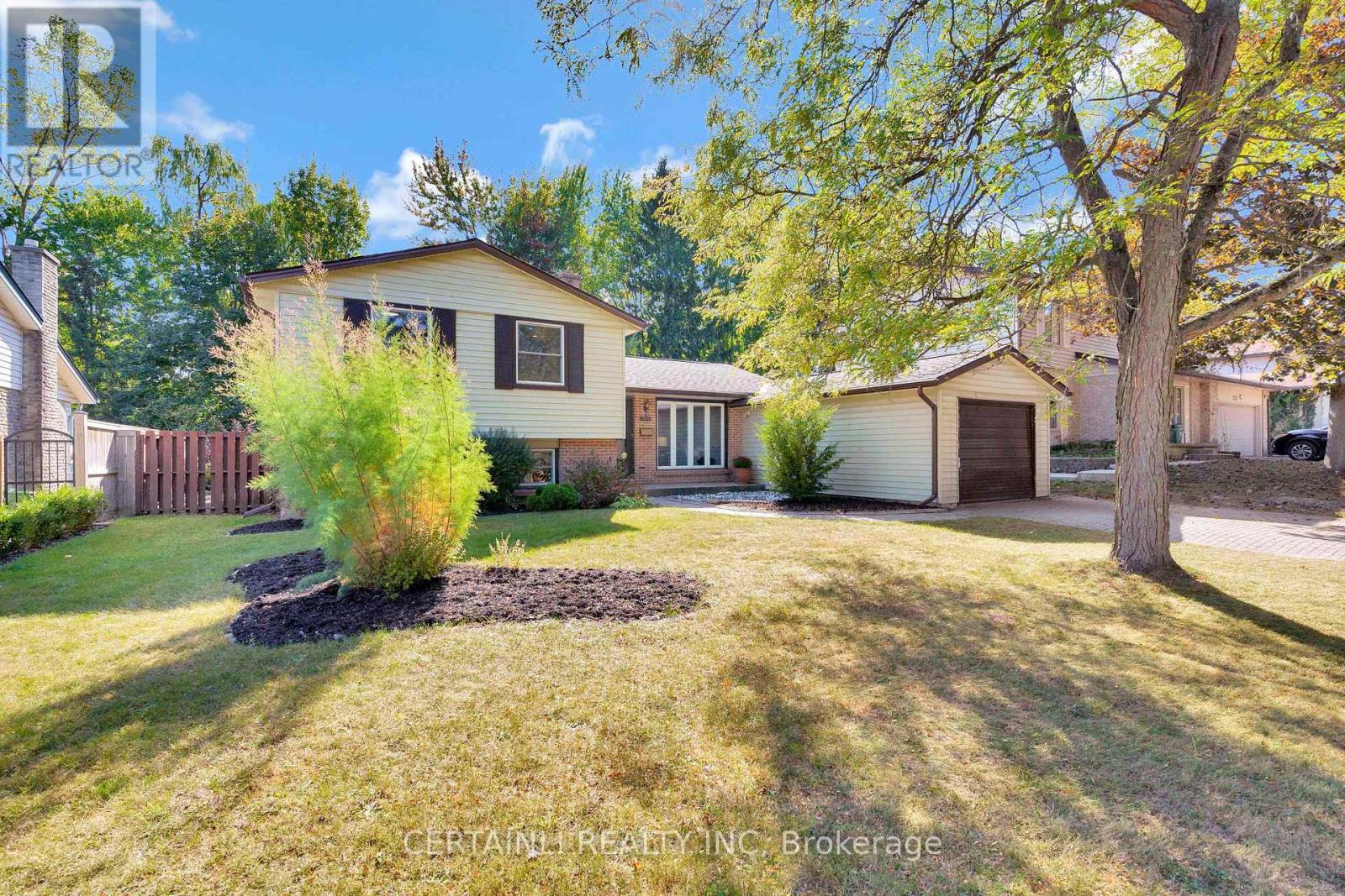 723 Barclay Road, London South (South M), Ontario  N6K 1K4 - Photo 1 - X12446811