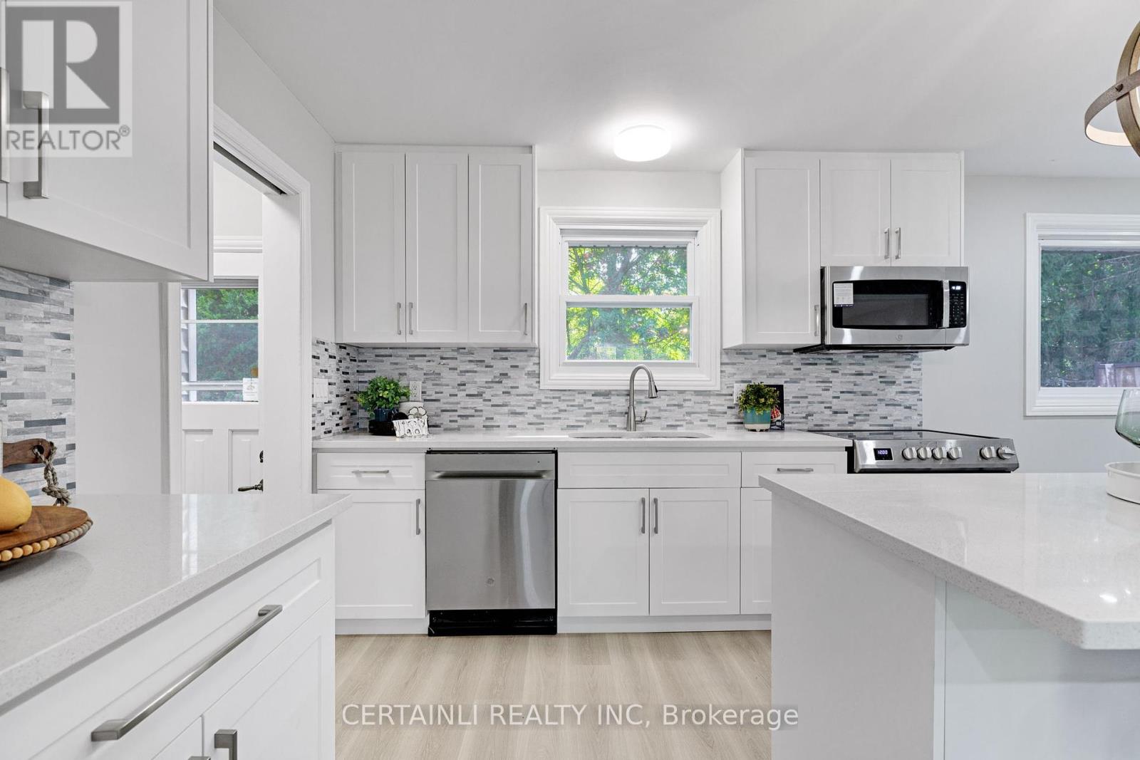 723 Barclay Road, London South (South M), Ontario  N6K 1K4 - Photo 12 - X12446811