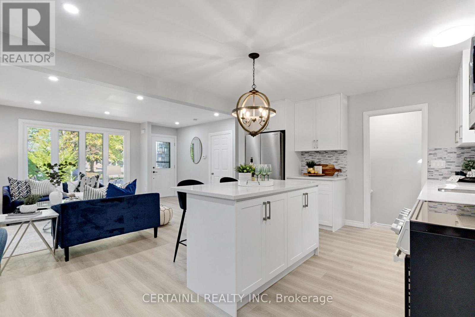 723 Barclay Road, London South (South M), Ontario  N6K 1K4 - Photo 15 - X12446811