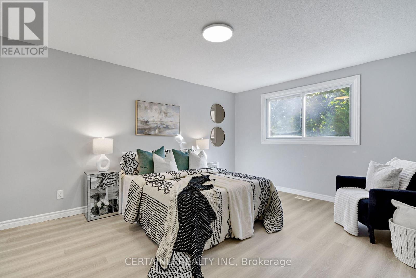 723 Barclay Road, London South (South M), Ontario  N6K 1K4 - Photo 18 - X12446811