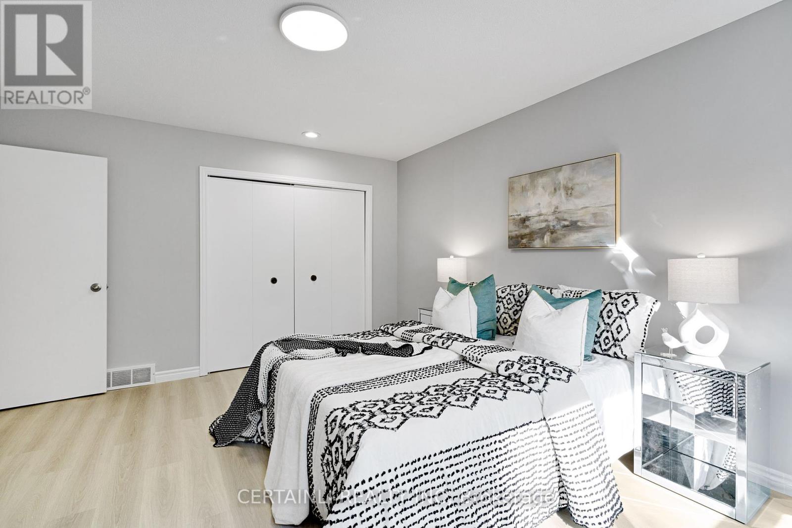 723 Barclay Road, London South (South M), Ontario  N6K 1K4 - Photo 20 - X12446811