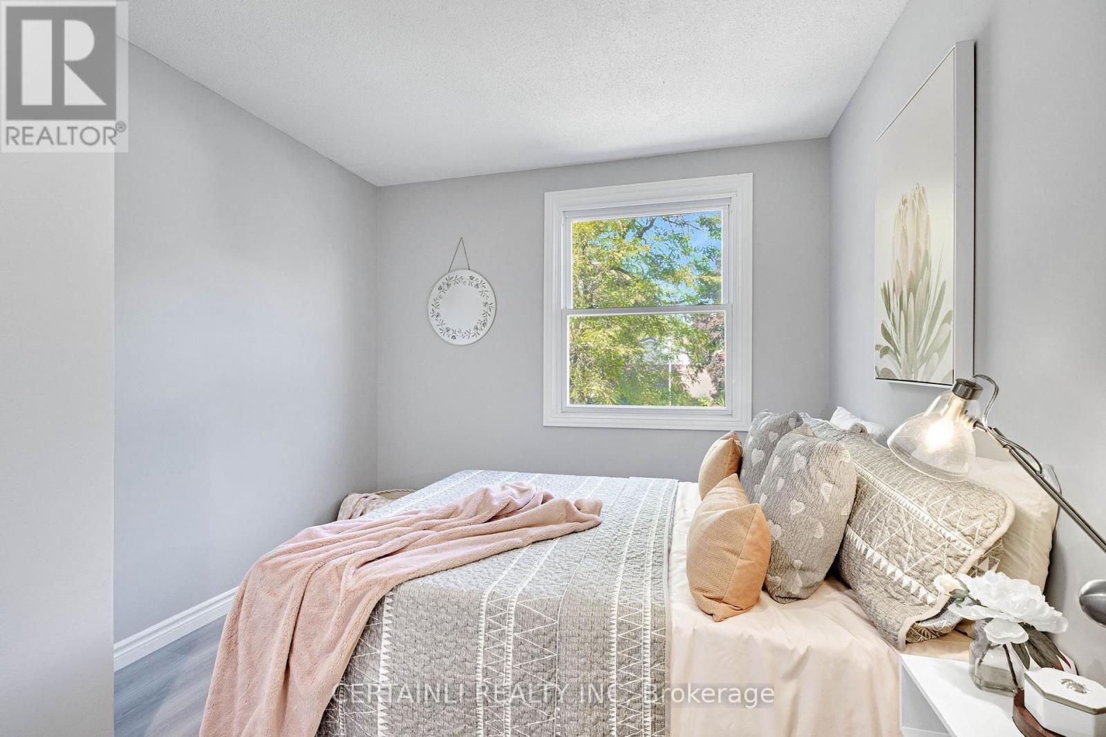 723 Barclay Road, London South (South M), Ontario  N6K 1K4 - Photo 23 - X12446811