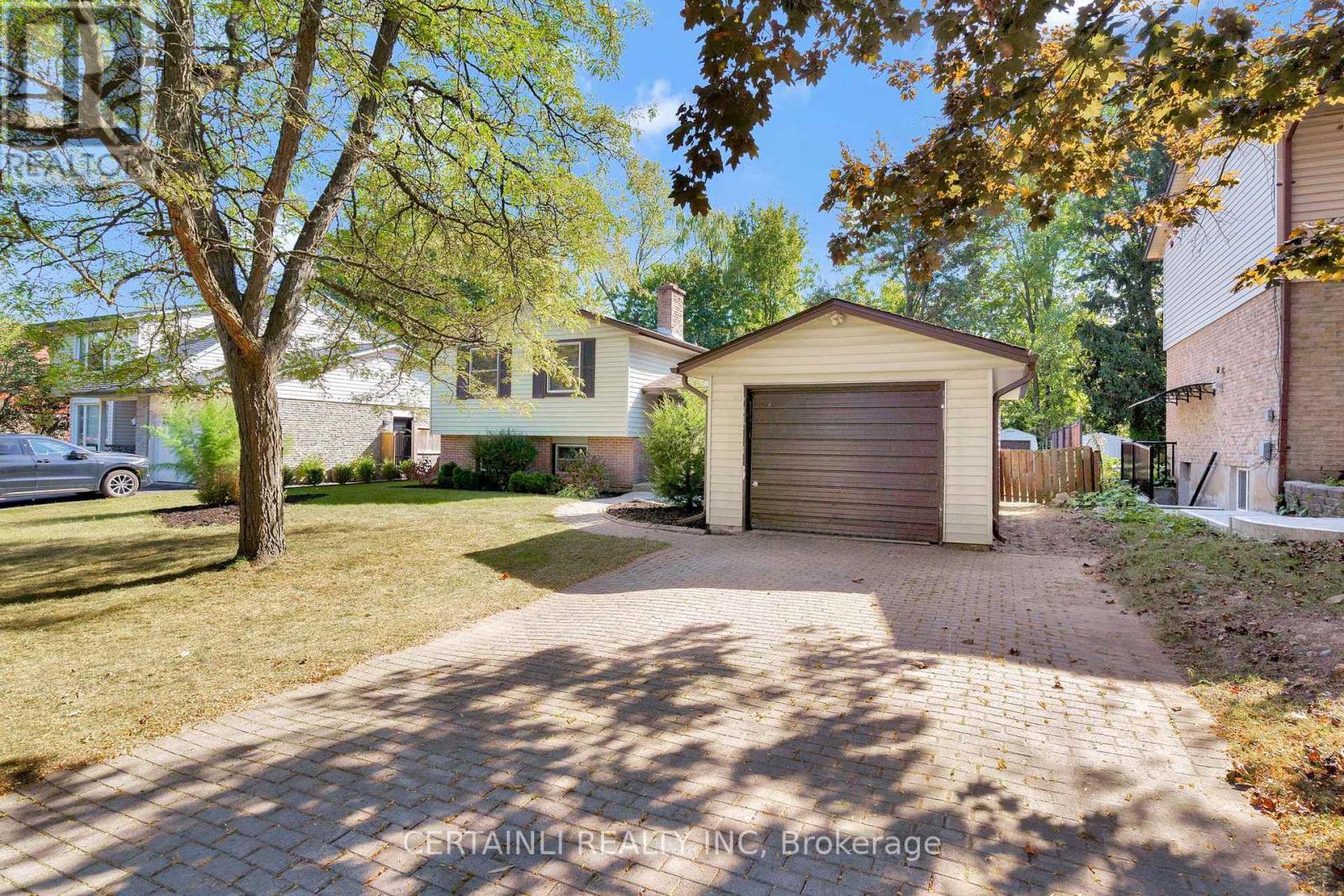 723 Barclay Road, London South (South M), Ontario  N6K 1K4 - Photo 3 - X12446811
