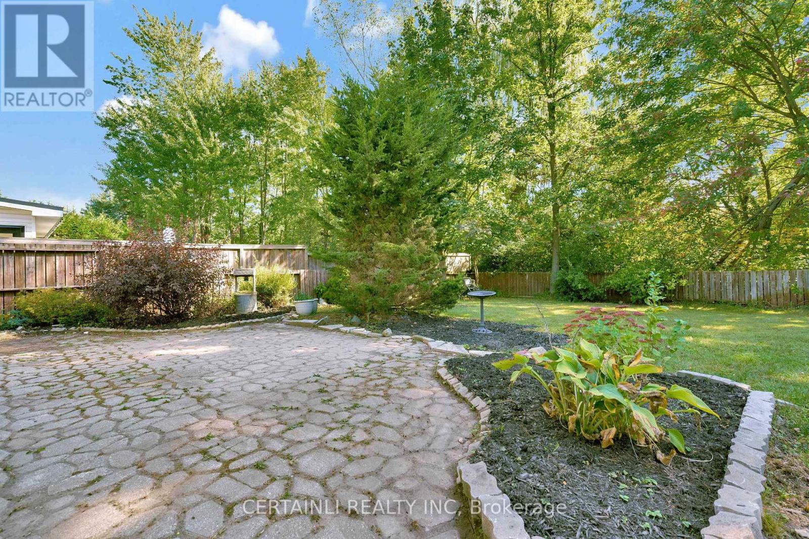 723 Barclay Road, London South (South M), Ontario  N6K 1K4 - Photo 34 - X12446811