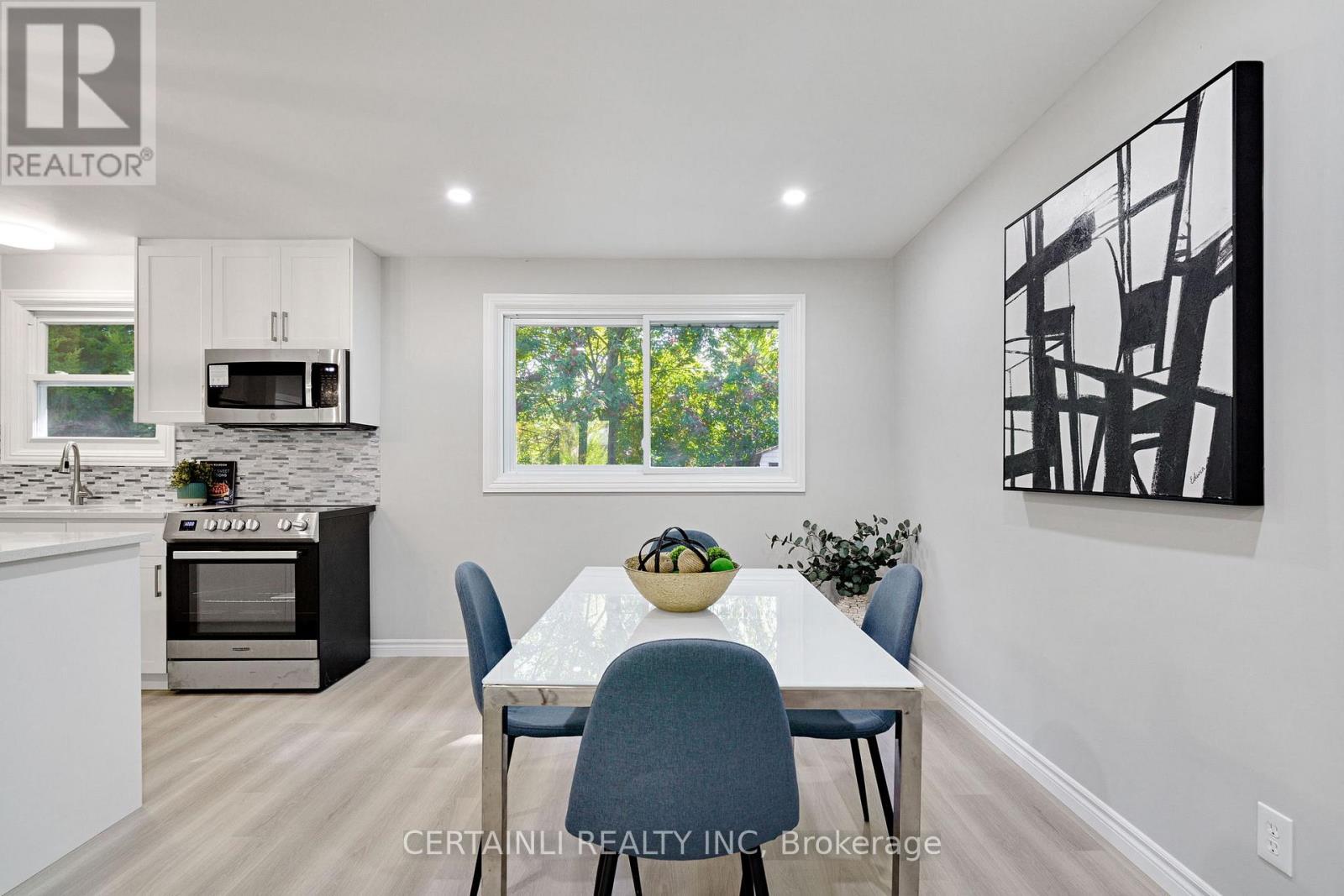 723 Barclay Road, London South (South M), Ontario  N6K 1K4 - Photo 9 - X12446811