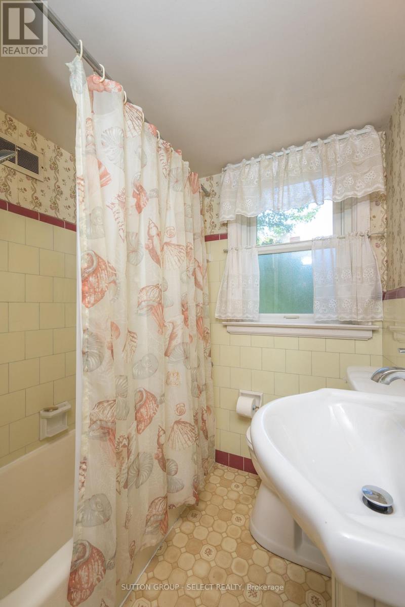 249 Taylor Street, London East (East C), Ontario  N5Y 2J6 - Photo 12 - X12446910