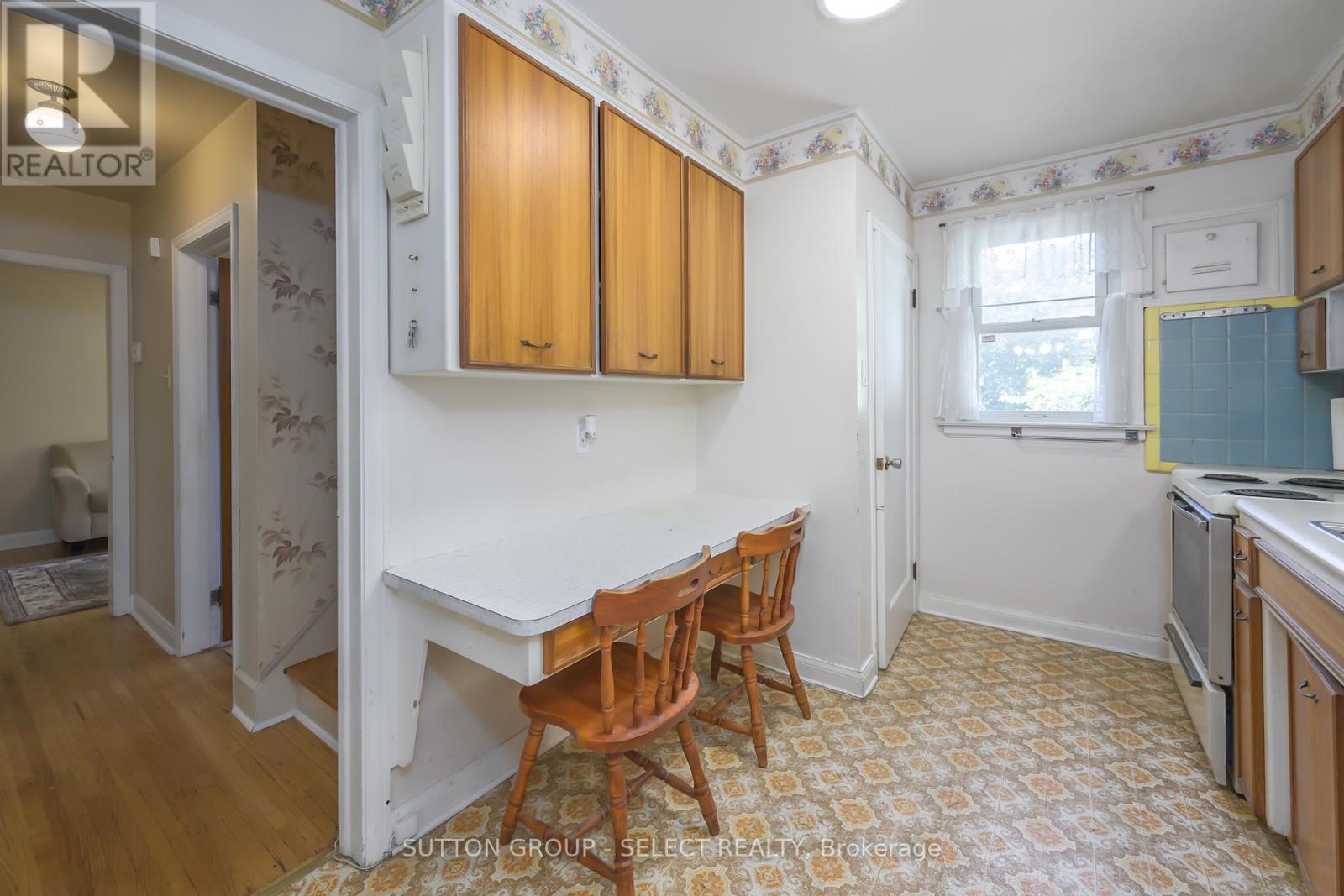 249 Taylor Street, London East (East C), Ontario  N5Y 2J6 - Photo 7 - X12446910