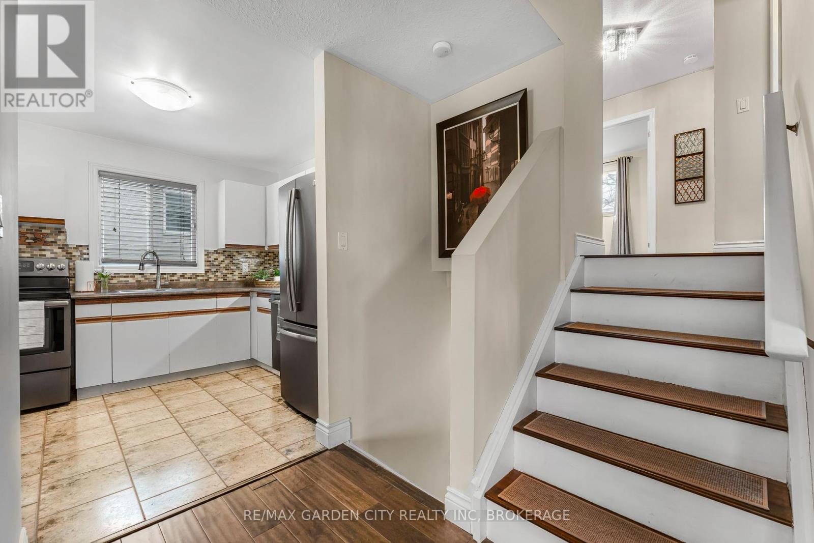 4534 Dufferin Avenue, Lincoln, Ontario  L3J 0C5 - Photo 13 - X12241379