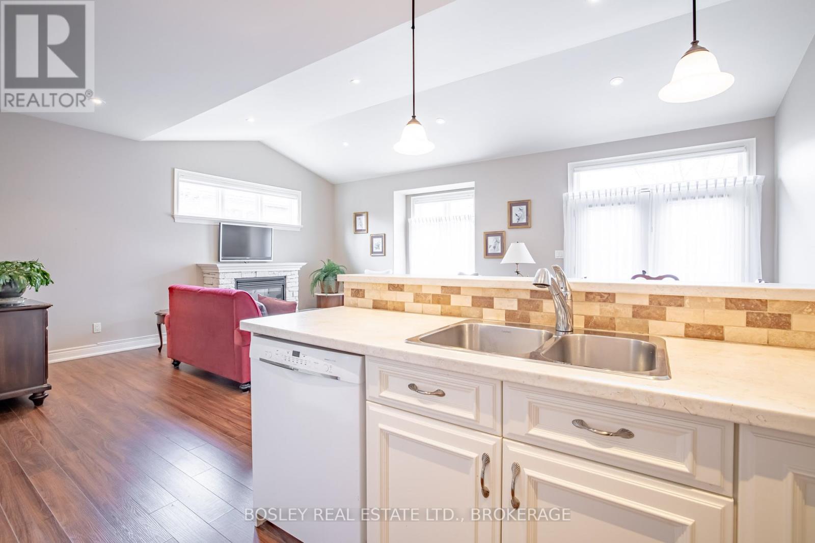 16 - 409 Niagara Street, St. Catharines, Ontario  L2M 4V9 - Photo 14 - X12446624