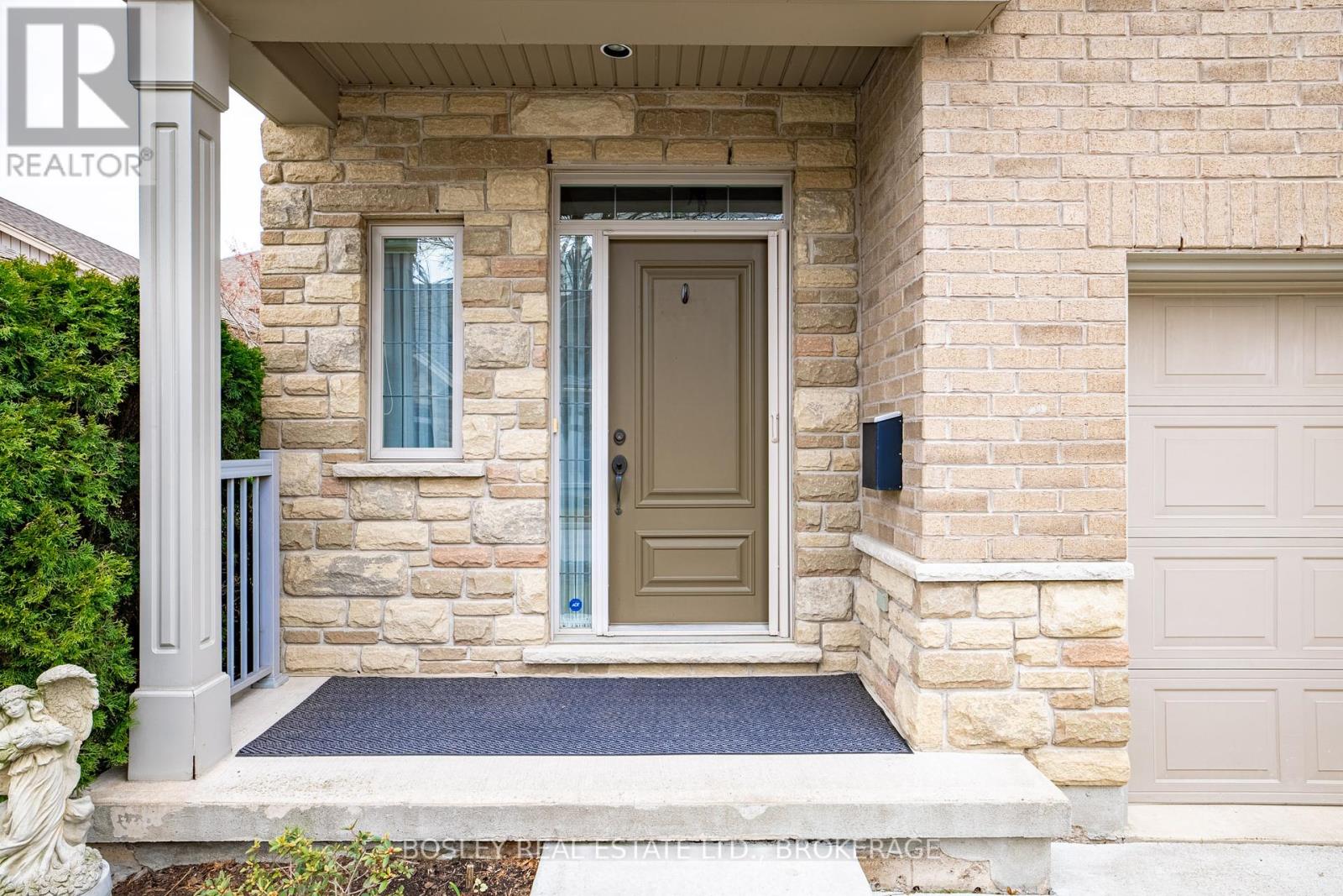 16 - 409 Niagara Street, St. Catharines, Ontario  L2M 4V9 - Photo 3 - X12446624