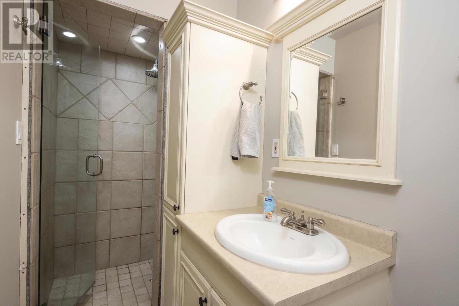 643 Vienna St, Thunder Bay, Ontario  P7G 1B6 - Photo 36 - TB253089