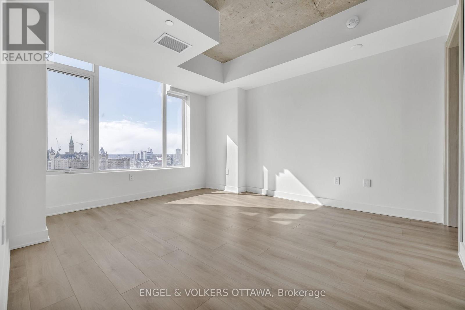 2411 - 199 Rideau Street, Ottawa, Ontario  K1N 0E9 - Photo 10 - X12446913