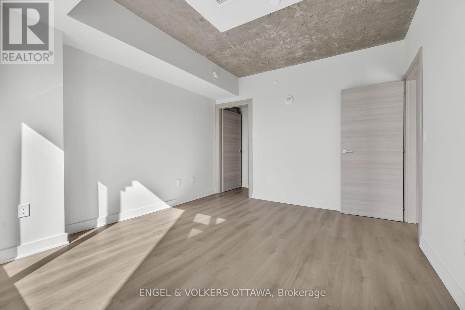 2411 - 199 Rideau Street, Ottawa, Ontario  K1N 0E9 - Photo 12 - X12446913