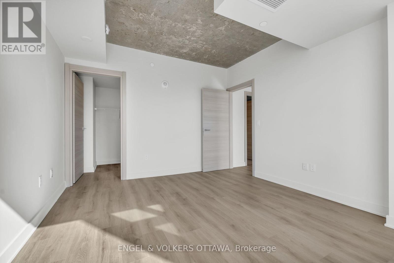 2411 - 199 Rideau Street, Ottawa, Ontario  K1N 0E9 - Photo 13 - X12446913
