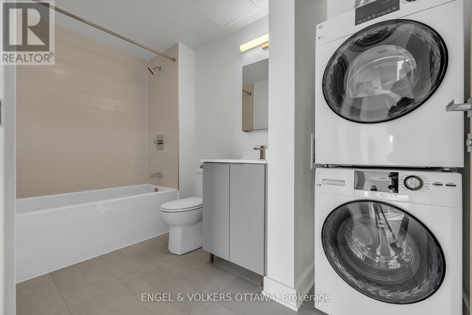 2411 - 199 Rideau Street, Ottawa, Ontario  K1N 0E9 - Photo 15 - X12446913