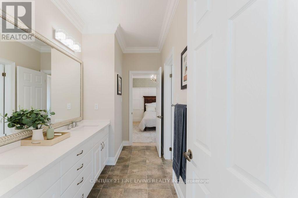 96 Wolf Creek Crescent, Vaughan, Ontario  L6A 4B9 - Photo 22 - N12336292