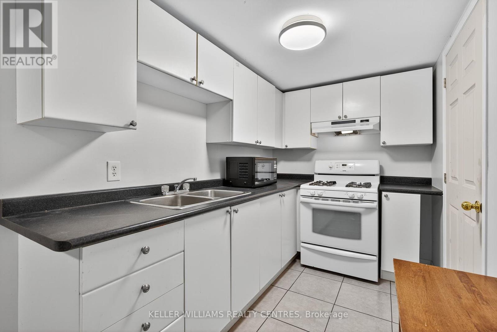 165 Clearmeadow Boulevard, Newmarket, Ontario  L3X 2E4 - Photo 30 - N12341179