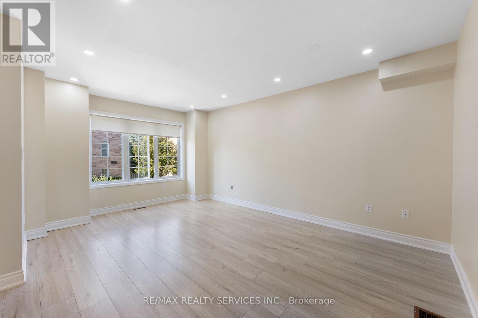 130 - 80 Acorn Place, Mississauga, Ontario  L4Z 4C7 - Photo 14 - W12420268