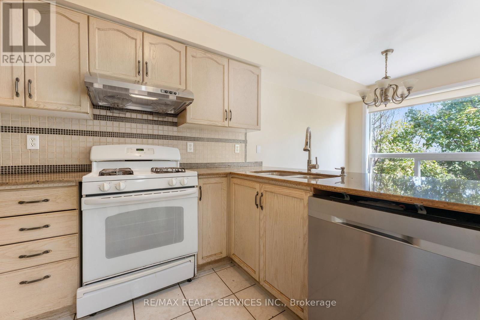 130 - 80 Acorn Place, Mississauga, Ontario  L4Z 4C7 - Photo 9 - W12420268